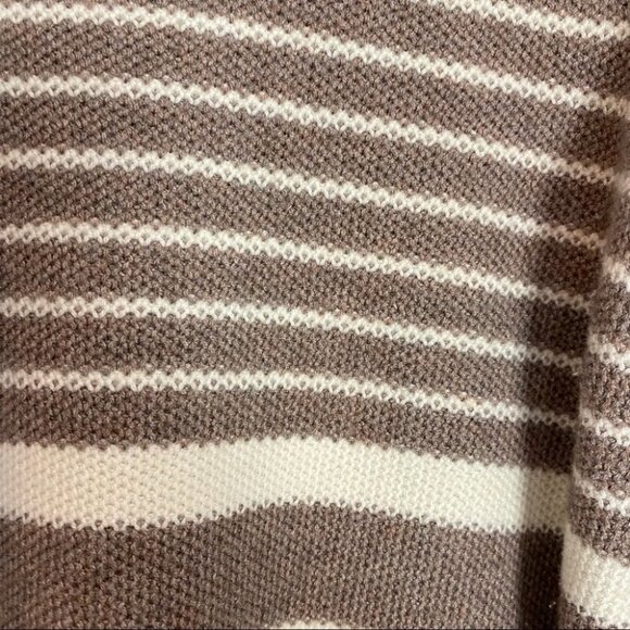 EUC Athleta Striped Kennewick Side Slit Pullover Sweater Tan Cream Womens XXS - Picture 8 of 15